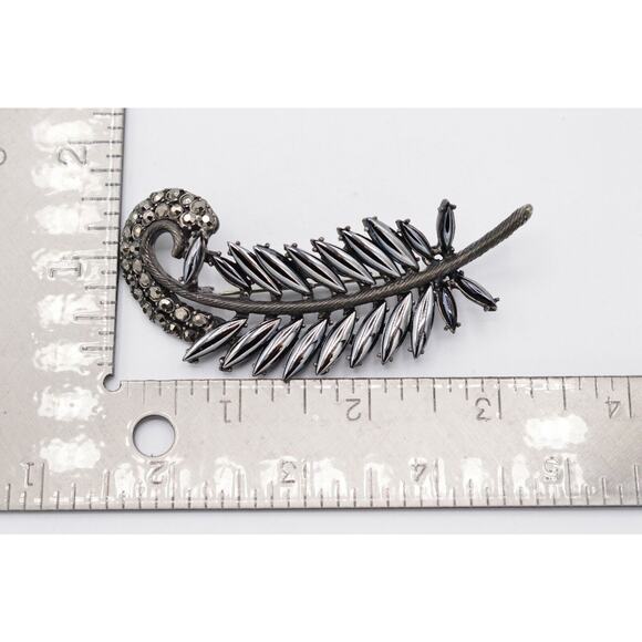 Weiss Vintage Pin Brooch Gunmetal Feather Marcasite Shiny Statement Signed Bin8 - Picture 8 of 8